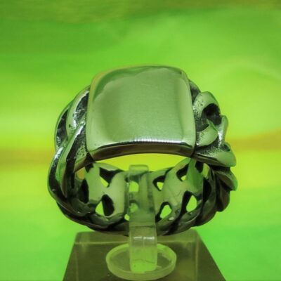 Bague alliance gothique en acier inoxydable chirurgical 316L, motifs chaînes avec chaton carré en acier poli, style rock biker gothique