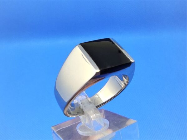 Bague G petit chevalière classique en acier inoxydable chirurgical 316L, poli avec pierre noire carrée, style rock, biker