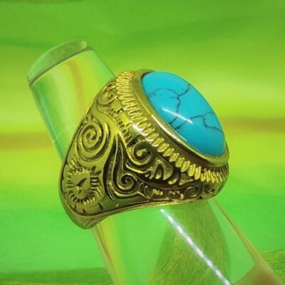 Bague chevalière or turquoise ovale motif rinceaux
