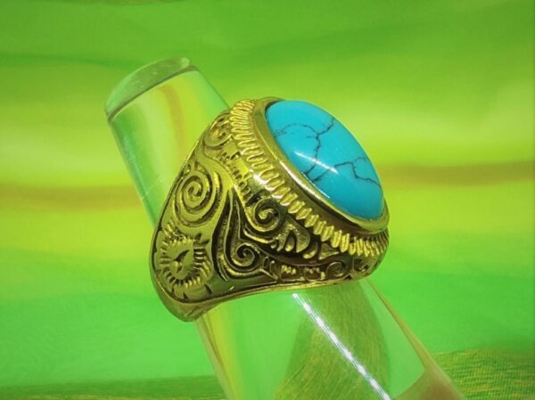 Bague chevalière classique en acier inoxydable chirurgical 316L plaqué or, chaton cabochon turquoise motif rinceaux, style rock, biker, gothique