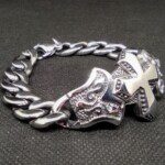 Bracelet gothique acier 316L, croix fléchée avec motif flamme, ajustable, style rock, biker, gothique