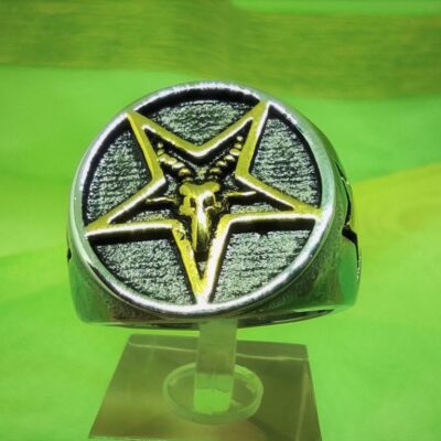Bague chevalière gothique Pentacle, étoile et tête de bélier or