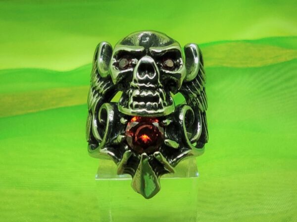 Bague gothique en acier inoxydable chirurgical 316L, tête de mort ailée avec 3 pierres rouges, style rock, biker, gothique, punk