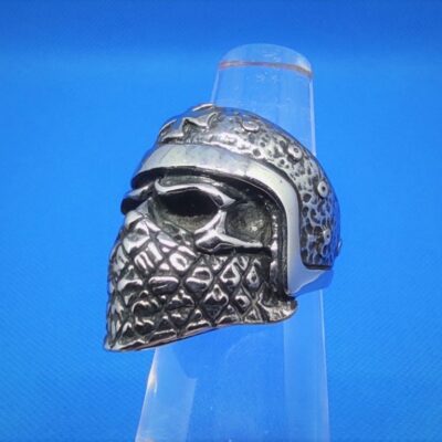 Bague gothique tête de mort motard