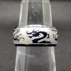 Bague alliance gothique noire en acier inoxydable chirurgical 316L avec bande centrale acier et 6 dragons noires, style rock, biker, gothique, punk