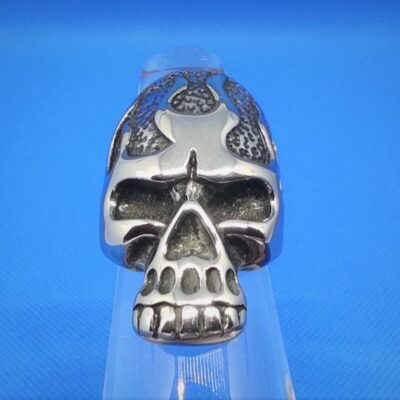 Bague gothique tête de mort flammée