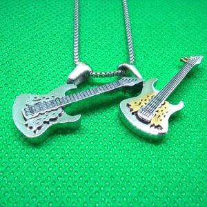 pendentif rock acier guitare électrique