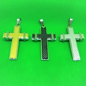 Pendentif acier croix latine à damier, classique moderne, 3.7cmX7cm, 0.4cm