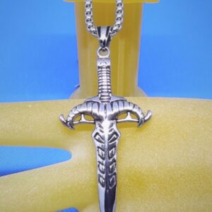 Pendentif gothique acier dague type viking, style gothique rock biker viking