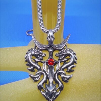 Pendentif gothique dragons entrelacés motif flèche avec pierre rouge