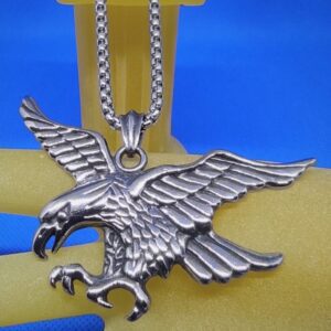 Pendentif gothique acier grand aigle, style gothique rock biker country animaux
