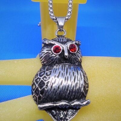 Pendentif hibou - Yeux en pierre rouge