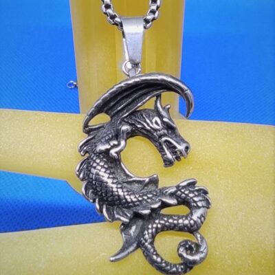 Pendentif petit dragon ailé