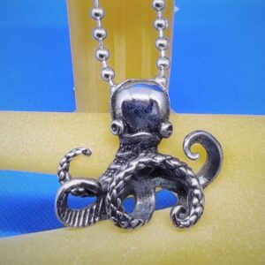 Pendentif gothique acier poulpe, style gothique rock biker animaux