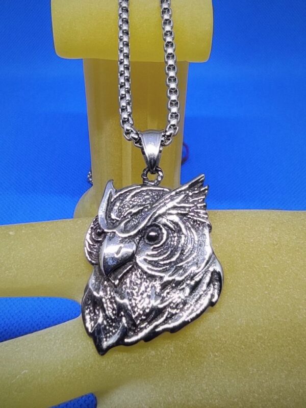 Pendentif gothique acier tête de hibou, style gothique rock biker animaux