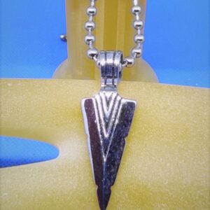 Pendentif gothique acier viking flèche Kattegat, style gothique rock biker viking