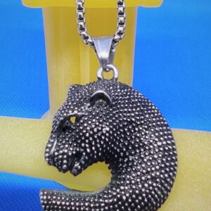 Pendentif gothique panthère en acier noir, style gothique rock biker animaux